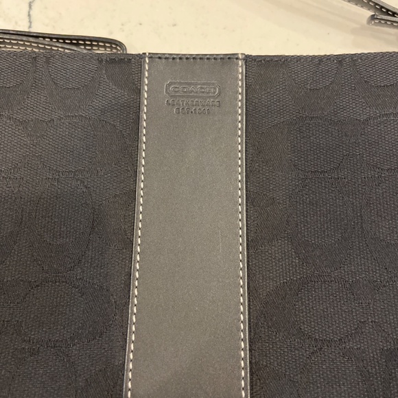 Coach Crossbody - Picture 4 of 7